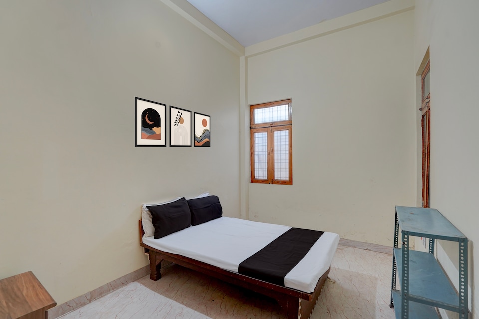 Hotel O Morsel stay inn and Banquet, Rambagh Allahabad, Prayagraj