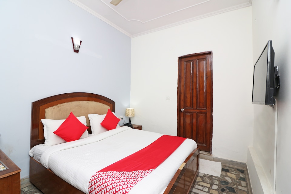 OYO Moonlight Residency Near Aravali Biodiversity Park, Cyber City Extension, Gurgaon