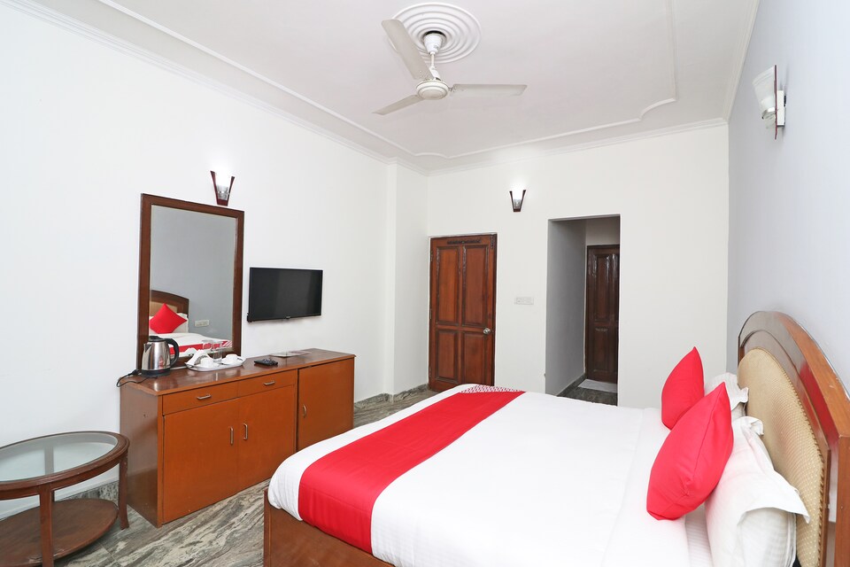 OYO 13843 Moonlight Residency  OYO Rooms Gurgaon  Book    1014 OYO