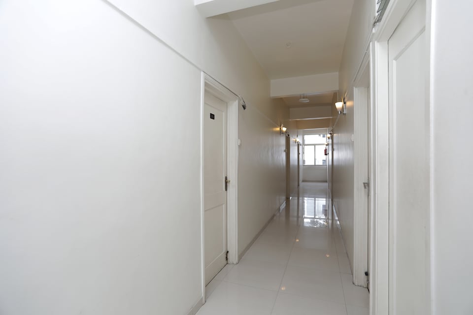 OYO 13845 Hotel Bhooshan, Shivaji Nagar  Pune, Pune