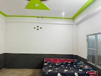 OYO 843736 GREEN PALACE