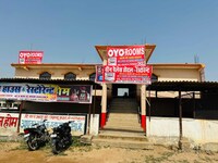 OYO 843736 GREEN PALACE