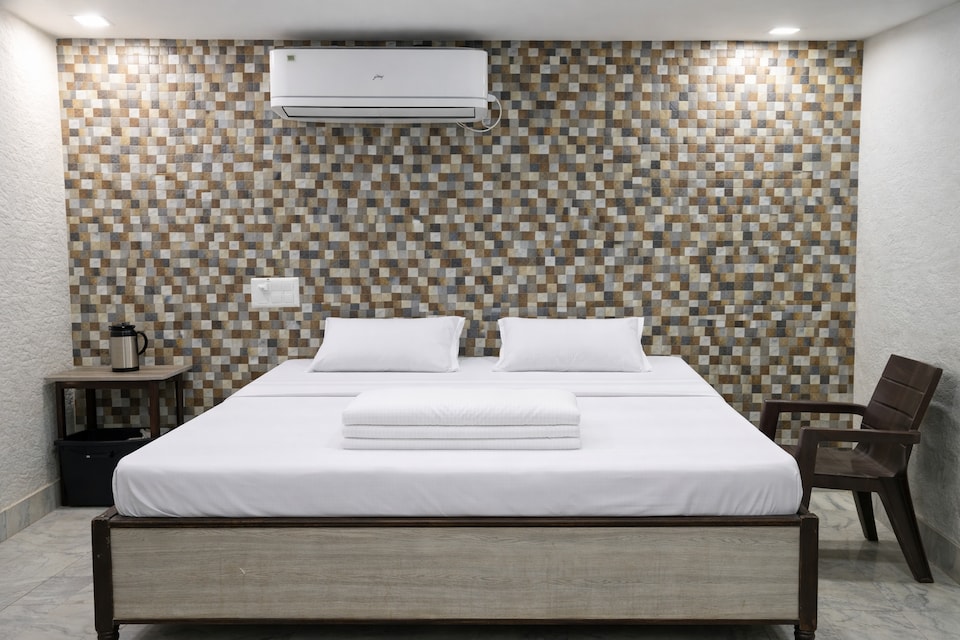 Hotel O Shalimar Home Stay , MG Road Agra, Agra