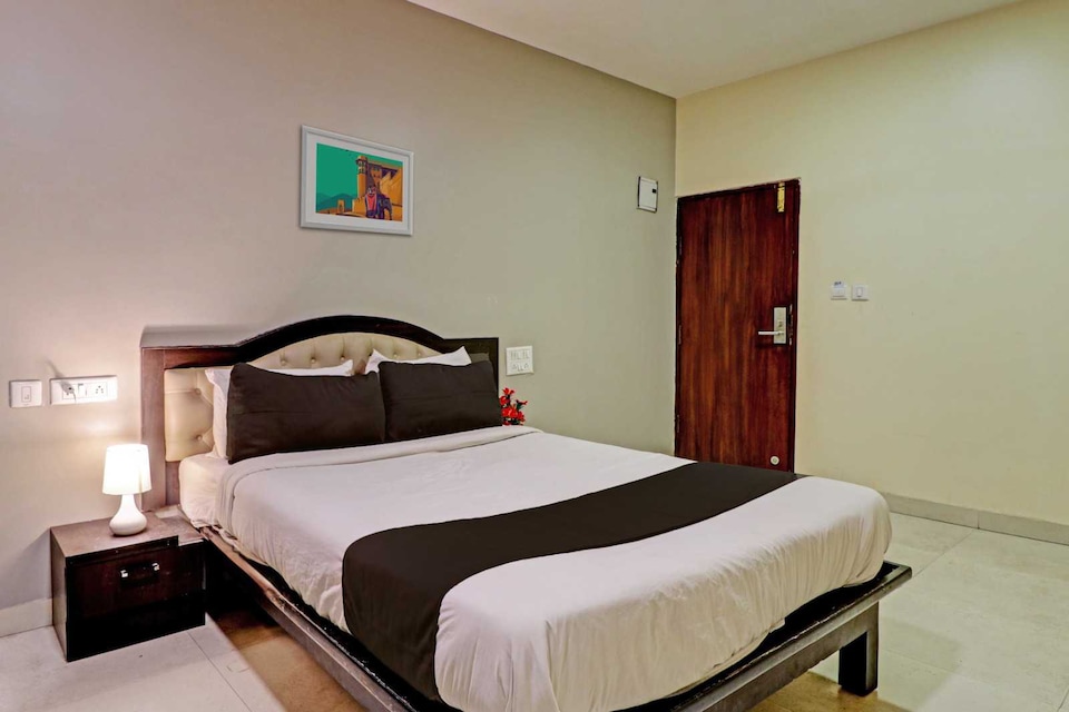 Hotel O Soladevanahalli Crossway Formerly Sri Pavani Comforts, Peenya Bangalore, Bangalore