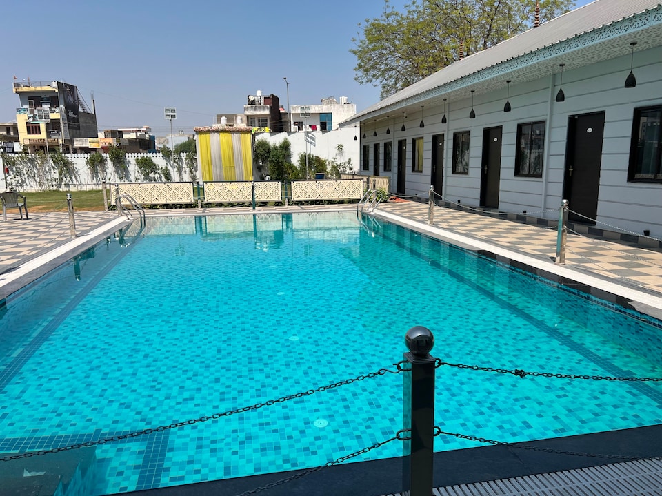 Hotel O Gulmohar Resort, Vaishali Nagar Jaipur, Jaipur