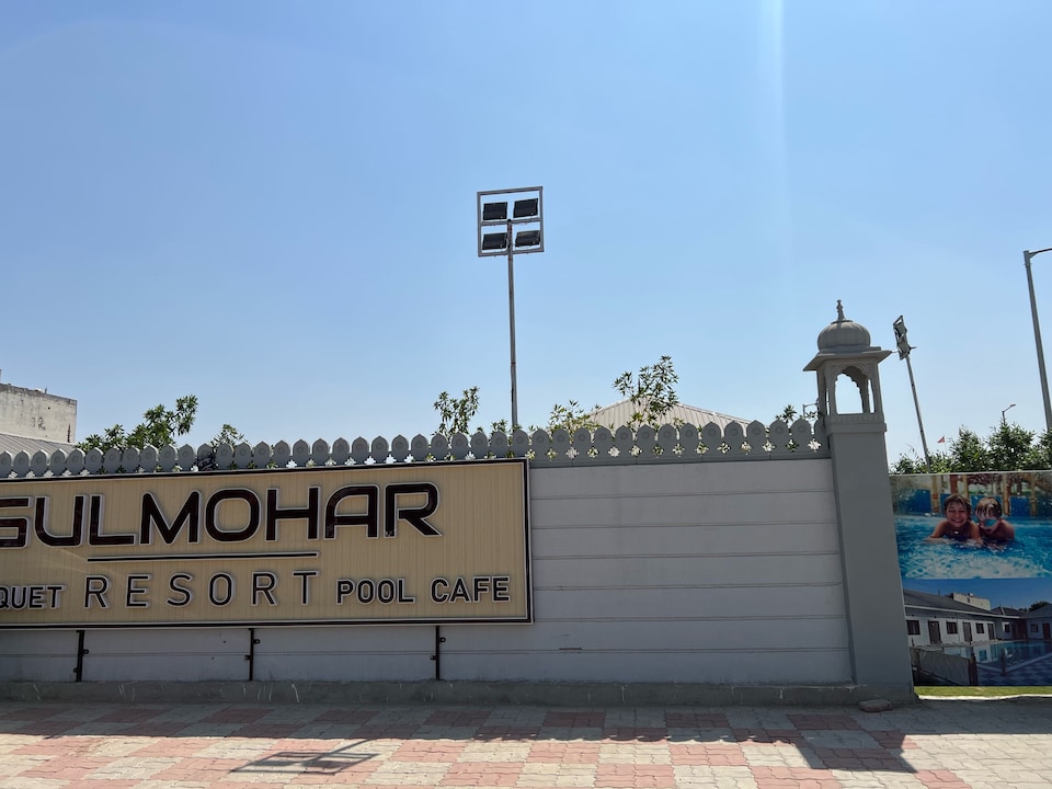 Hotel O Gulmohar Resort, Vaishali Nagar Jaipur, Jaipur