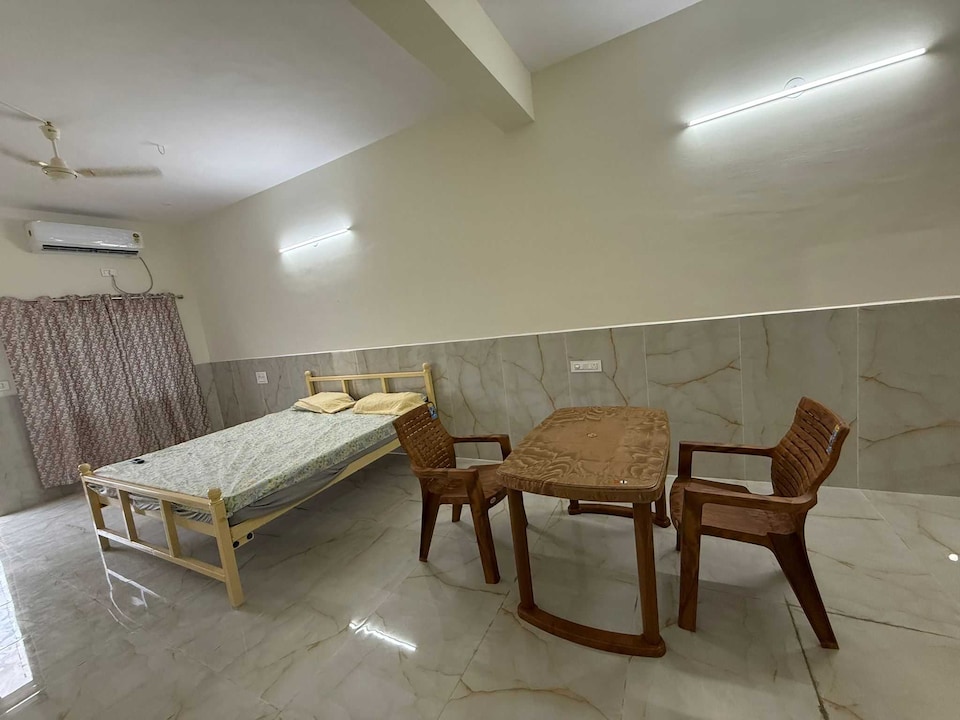 SPOT ON  Svs Homestay , Chittoor city, Chittoor