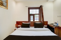OYO Townhouse Prayagraj Railway Station Road Formerly Ganga Niwas