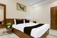 Townhouse Prayagraj Railway Station Road Formerly Ganga Niwas