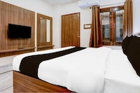 Townhouse Prayagraj Railway Station Road Formerly Ganga Niwas