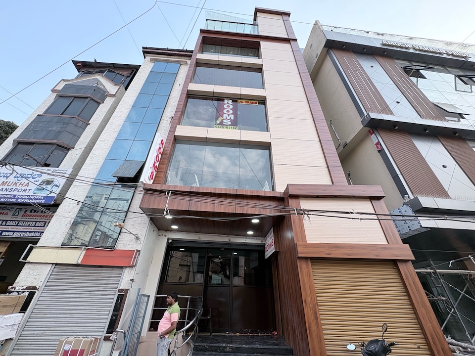 Hotel O UG Grand -1, Majestic Bangalore, Bangalore