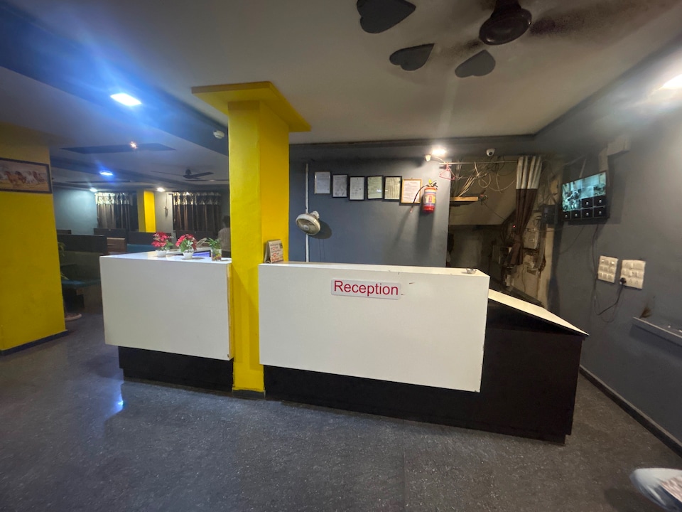  Hotel O Red Rose, Rajkot Ahmedabad Highway, Rajkot