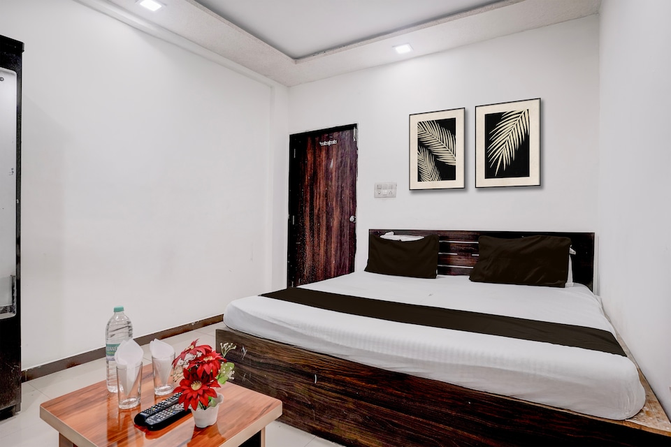  Hotel O Red Rose, Rajkot Ahmedabad Highway, Rajkot