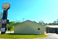 Riviera Motel Elba Near Enterprise US 84