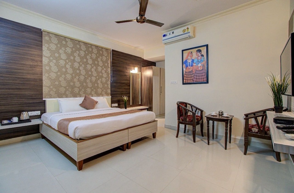 Townhouse Indiranagar Metro Station Bangalore, Indiranagar Bangalore, Bangalore