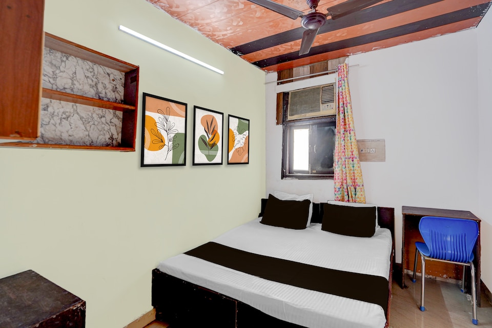 Hotel O Vajirao PG, Patel Nagar Delhi, Delhi