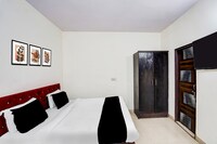 Hotel O Royal Palace 