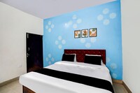 Hotel O Royal Palace 