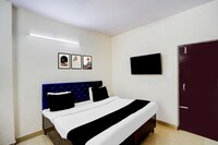 Hotel O Royal Palace 