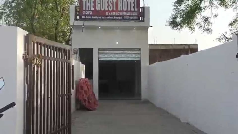 Spot On The Guest Hotel , Mumfordganj Allahabad, Prayagraj