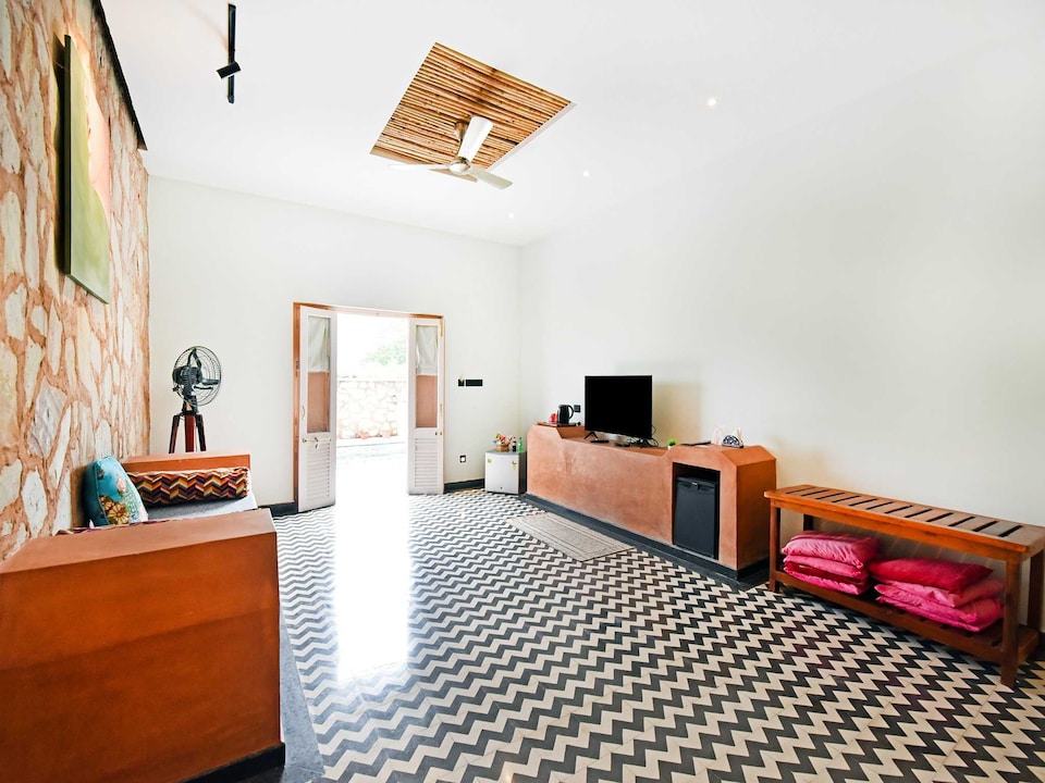 DanCenter Parijat Villas & Suites with Pvt Pool Udaipur Nathdwara, Fateh Sagar, Udaipur