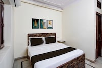 Hotel O by OYO ISBT Sector 43 Bus Terminal Formerly One Way