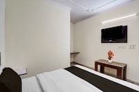 Hotel O by OYO ISBT Sector 43 Bus Terminal Formerly One Way