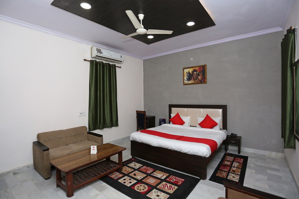 OYO 13852 Hotel Maharana INN, Mathura Station, Mathura