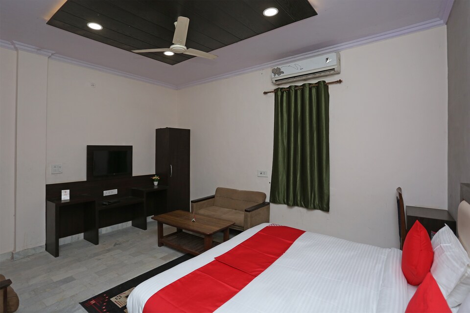 OYO 13852 Hotel Maharana INN, Mathura Station, Mathura