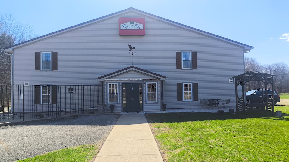 Royal Inn Rockville IN by Hotel O, C46120, Indianapolis IN