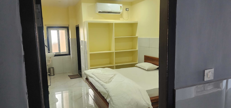 Hotel O Swagath Grand, Padalavani Laxmipuram, Padalavani Laxmipuram