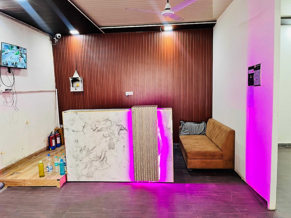 OYO 843793 Luxury Daimond Hotel, Baghpat, बागपत