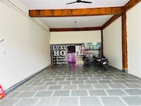OYO 843793 Luxury Daimond Hotel