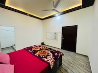 OYO 843793 Luxury Daimond Hotel