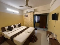 SPOT ON Bhyrava Comforts