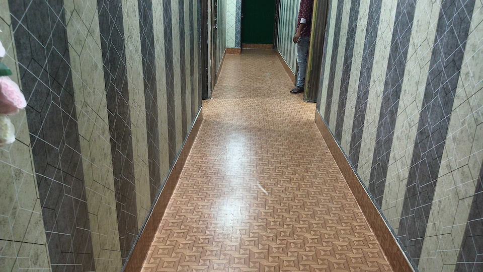 Hotel O Anshu Guest house , Bailey Road, Patna