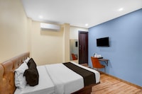 Townhouse Z Square Mall Formerly The Mall Road Inn