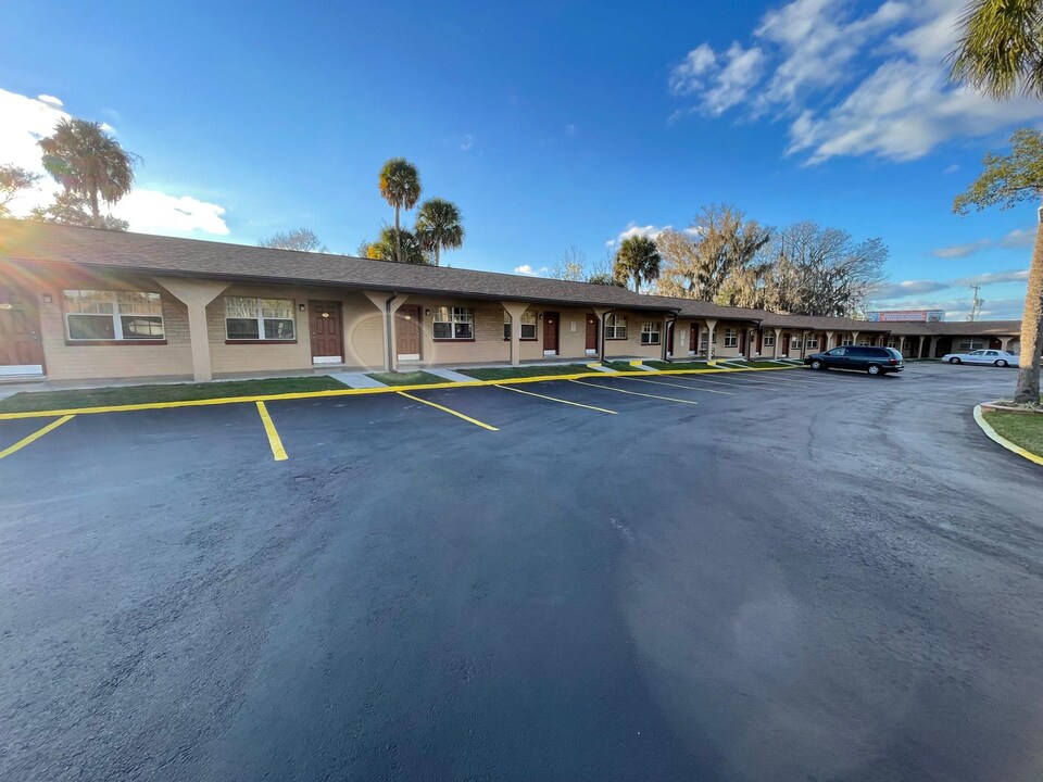 Shangri La Motel Ocala near Hwy 301, Ocala Central FL, Ocala FL