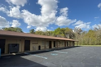 Budget Host Inn Ocala near I-75  by Hotel O