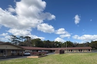 Budget Host Inn Ocala near I-75  by Hotel O