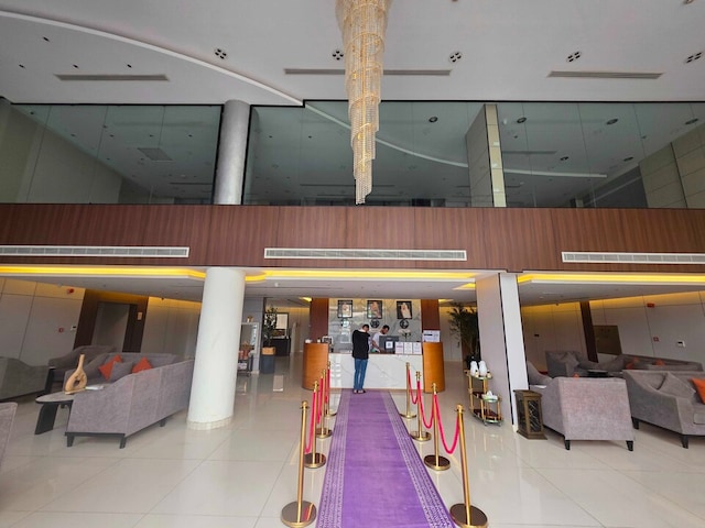 Dancenter Luxury Ninety Serviced Apartment 