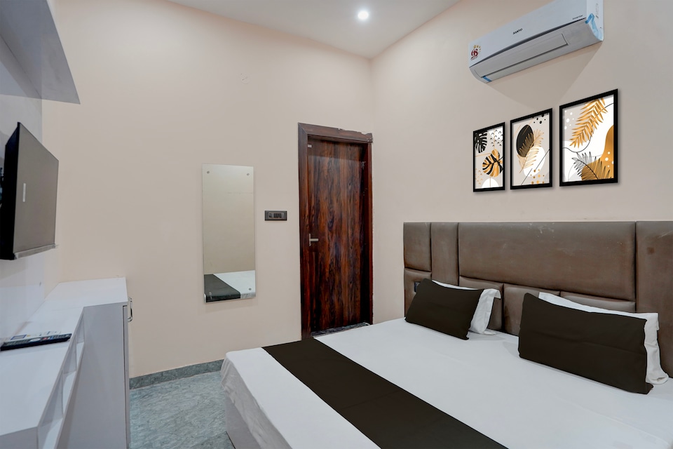 Hotel O Shiv Palace , Corporate Complex, Agra