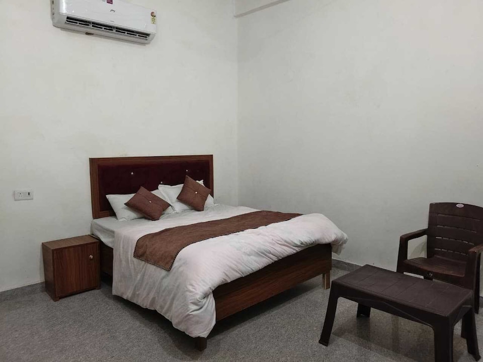 OYO 843861 Sivago Hotel, Salimar Road, Kosikalan, Mathura, Kosi Kalan, Kosi Kalan