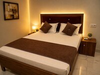 OYO 843861 Sivago Hotel, Salimar Road, Kosikalan, Mathura