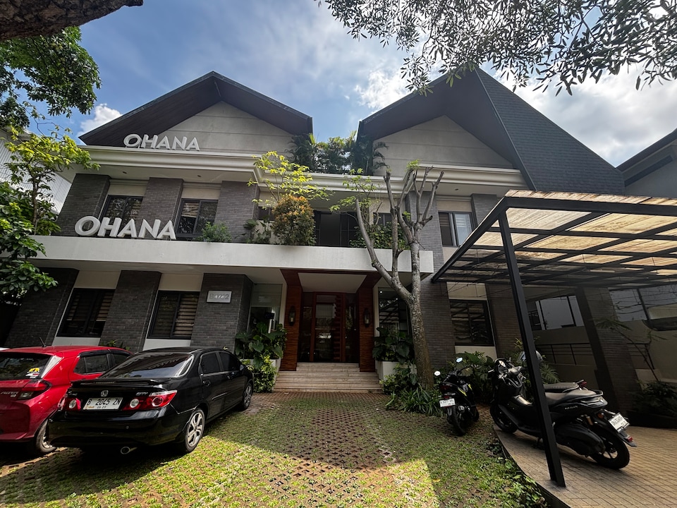 Collection O near Universitas Pelita Harapan formerly Ohana Residence Karawaci, Tangerang, Tangerang
