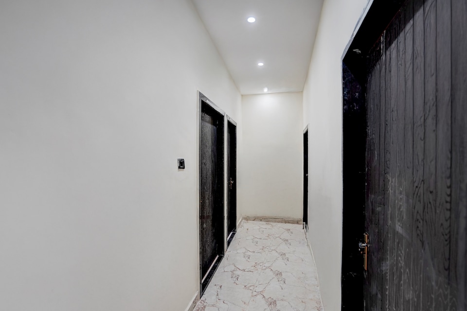 Hotel O J K Galaxy Hotel, Barra Kanpur, Kanpur