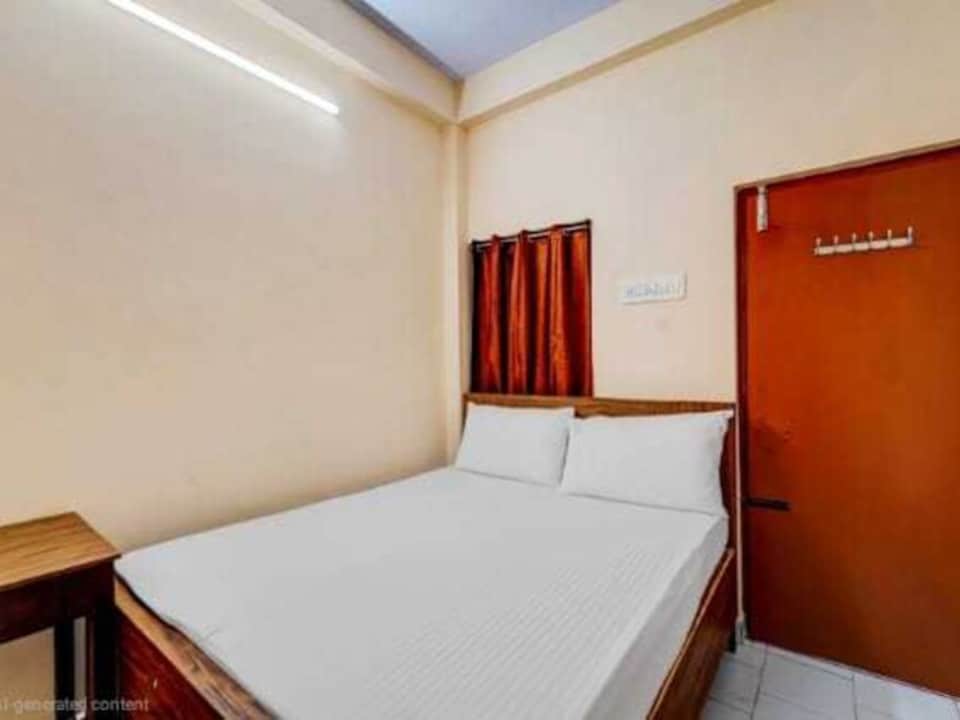 Hotel O Ramnagar Fort Varanasi Formerly Ganga Palace, Madurai City Centre, Madurai