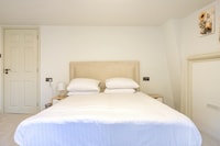 Stylish 2BR Apartment in Leicester Square