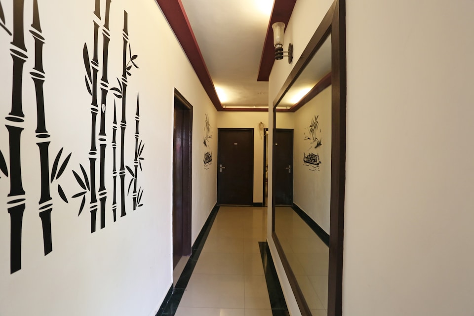 OYO 2599 Hotel AK Stay, Pitampura - Rohini Delhi, Delhi