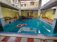 Hotel O Royal Paradise 